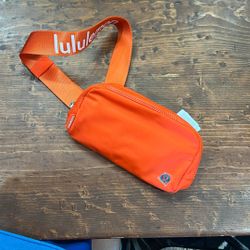 Lululemon Belt Bag Solar orange Bright Neon Red