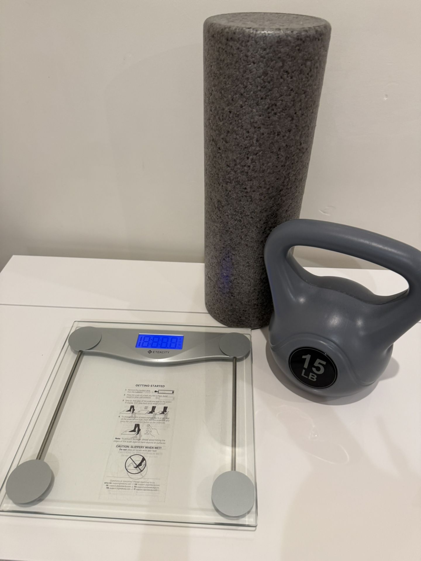 Dumbbell / Scale / Foam Back Roller