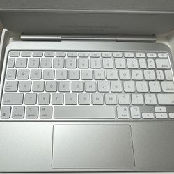 Apple Magic Keyboard for iPad Pro 11‑inch (M4/M5)