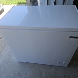 Magic Chef 7cu.ft. Freezer