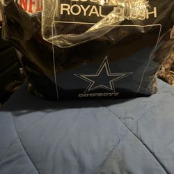 Queen Size Dallas Cowboys Plush Blanket 