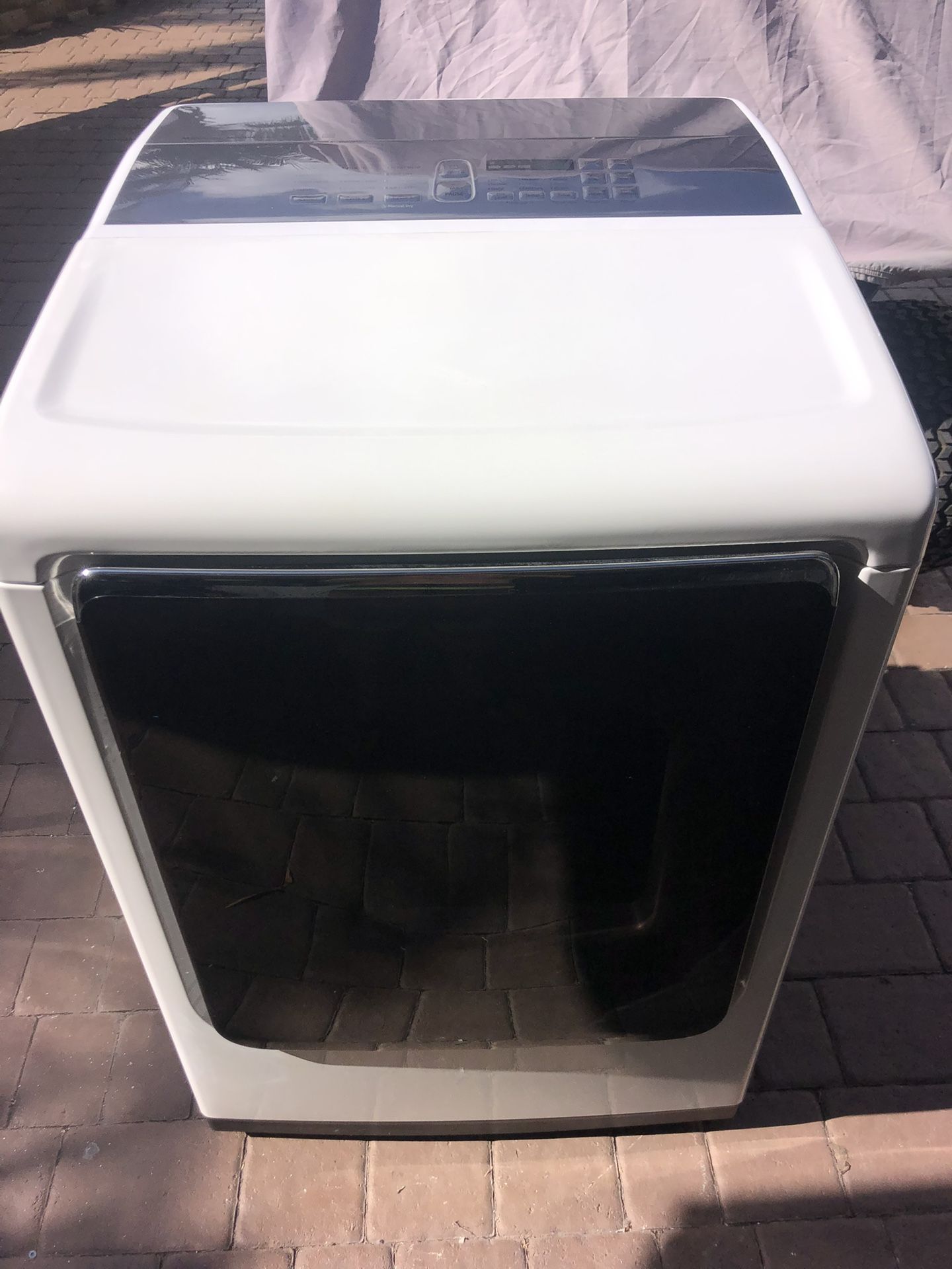 LIKE NEW SAMSUNG MULTI STEAM DRYER