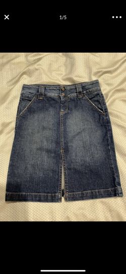 Arden B skirt size 4 denim jean 20 inches from the top of the ways to the hem