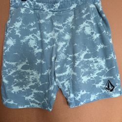 Volcom Shorts | Size Large