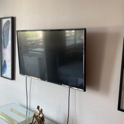 40in LG TV