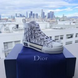 Dior White 