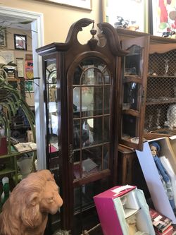 Display Cabinet with Light