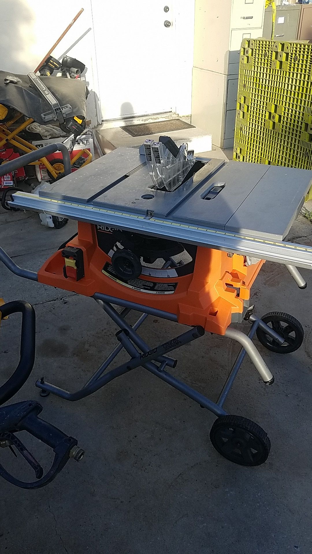 Ridgid 10inch table saw model r4513 missing minor parts look at the