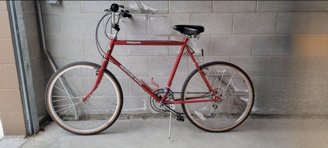 2 Bikes - Diamond Back Fleet Streak (Men's &Women's)