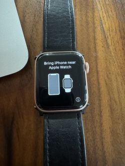 For Parts Apple Watch Series 5 40mm With Black Leather Band