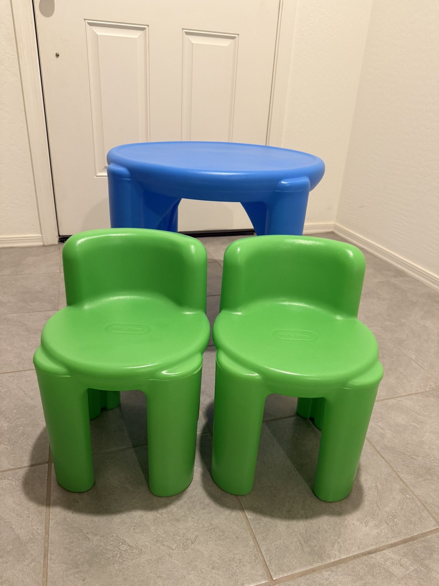 Kids Table And Chairs