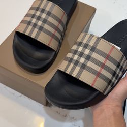 burberry slides 