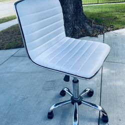 Adjustable office chair