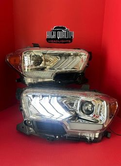 Toyota Tacoma 2016. 2023 headlights.