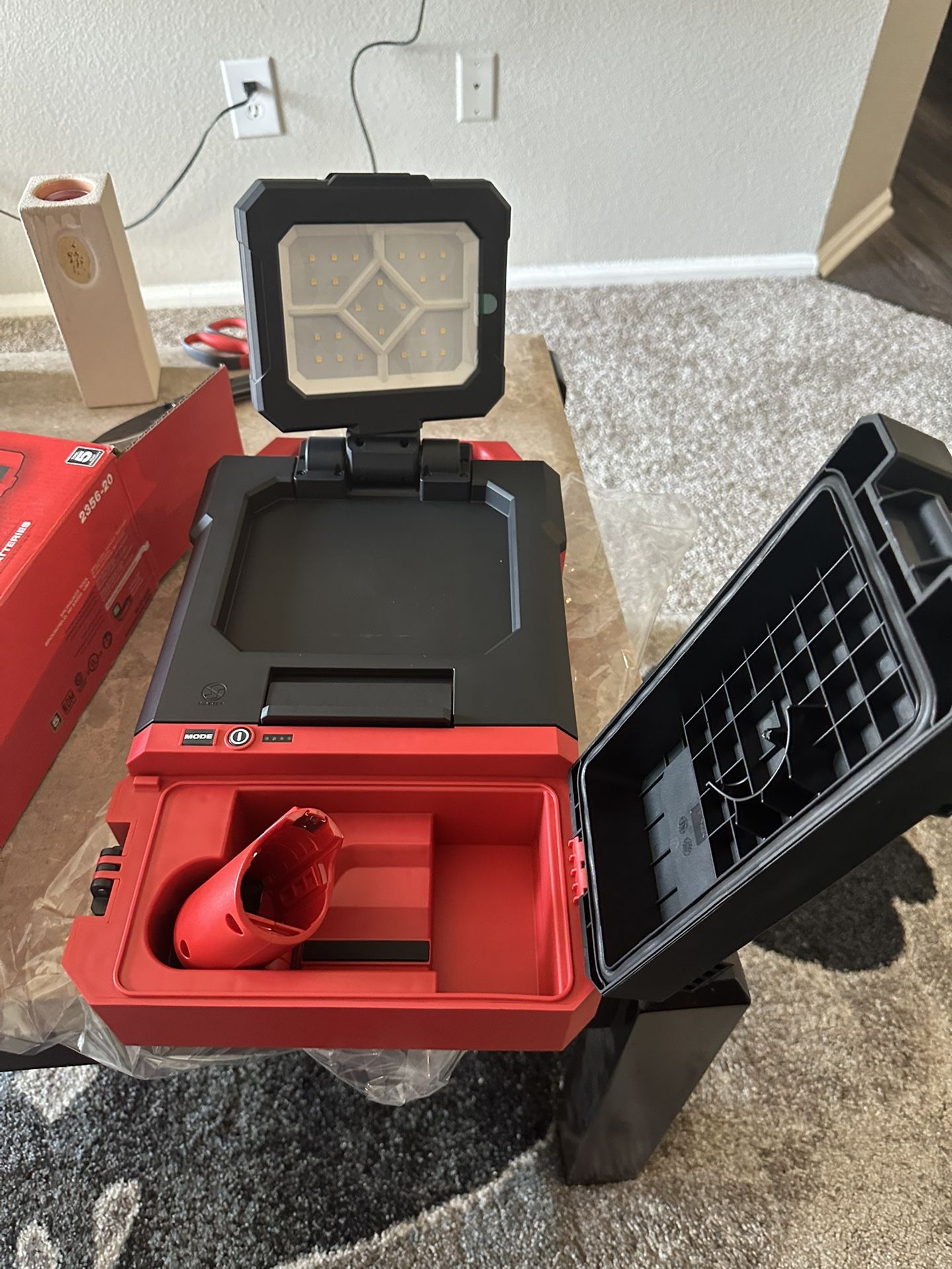 M12 Milwaukee packout light