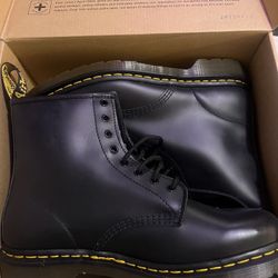 Dr. Martens Women’s Size 12