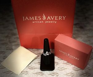 Retired James Avery Ring ( Bee & Flower ) Size 8