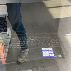 Laptop 