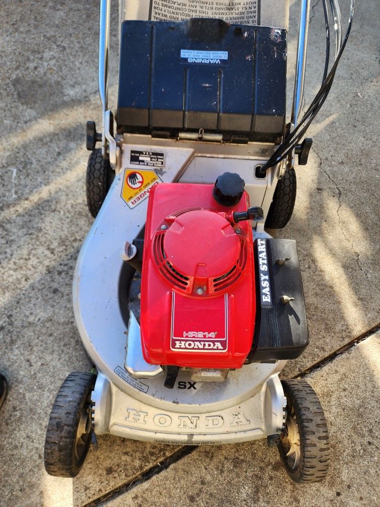 Honda  Commercial Lawn Mower Hr214