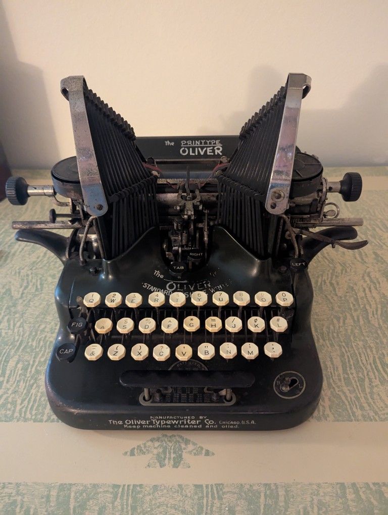 Oliver #5 Antique Typewriter 