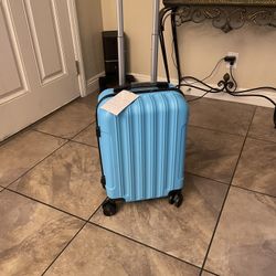 🧳✨ BRAND NEW 20” CARRY-ON PREMIUM HARDSHELL LUGGAGE – $30 ✨🧳 📍 Pickup Location: S. Durango & 215 (near IKEA)  Brand new with tags — perfect carry-o