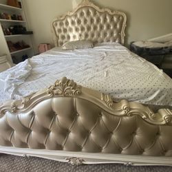 Acme Chantelle Bedroom Set