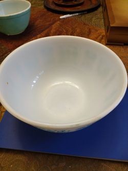 1950s Two And A Half Quart amish ButterPrint Pyrex Bowl Good Condition #403 Thumbnail