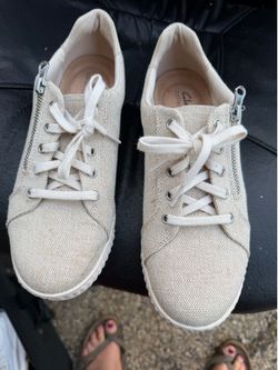 Clark’s shoes
