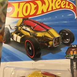 Hot Wheels Jet Z Gold #147, 2026 G Case Treasure Hunt.