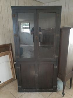 Antique corner cabinet vintage!