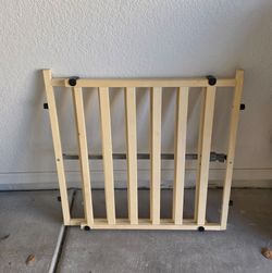 Expandable Wooden Dog Gate