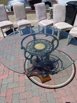 Round table