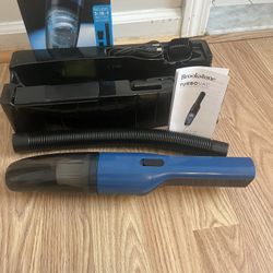 $10 CLOSEOUT 🔥   NEW CORDLESS CAR VACUUM WITH ATTACHMENTS    CHARGER INCLUDED  🔌 🔌   WAS $30  SALE $10🔥🔥