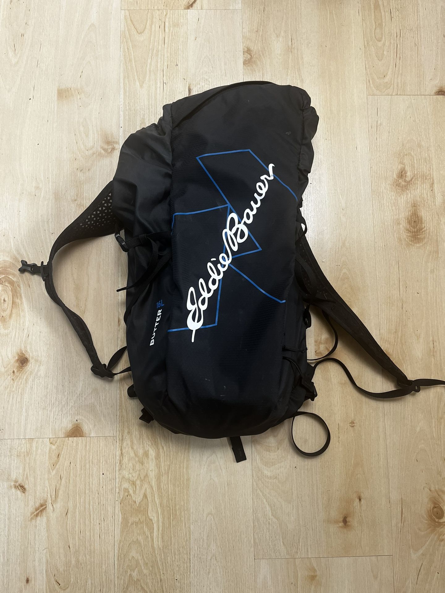 Eddie Bauer 16L Hiking Backpack