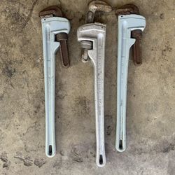 pipe wrenches 