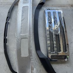 Chrome front bumper + Upper Bumper + Chrome Grille + Lower Valance For F250 F350 Fits 2005 To 2007