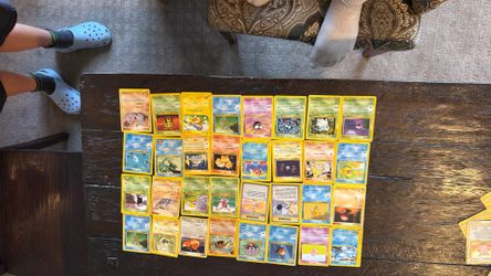 1995 Pokemon cards 32 count