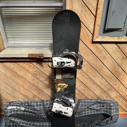 Morrow 158 Snowboard With Bindings And Bag