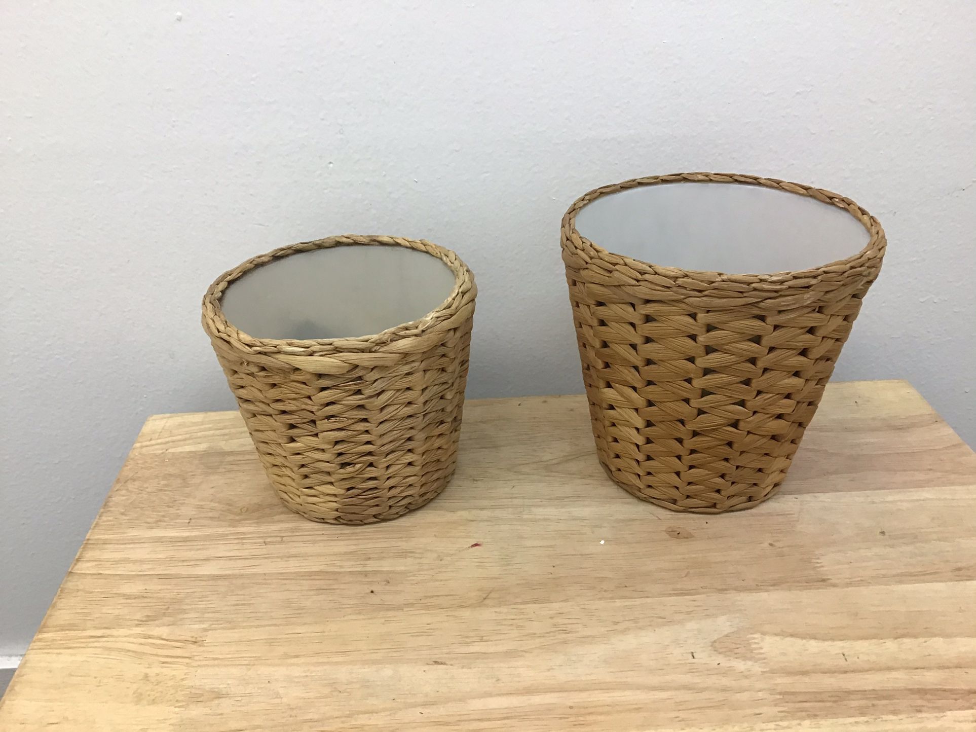 Woven Basket Plastic Decorative Plants Pots Set Of 2