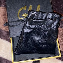 GLD Pendant and Chain 