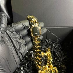 Chain 14k Heavy Gold Plated Doesn't Loses Color 