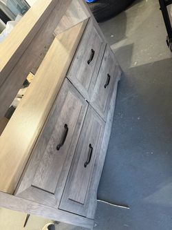 Dresser