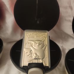 Pikachu 23kt gold plated burger King limited edition 1999 in case with ball