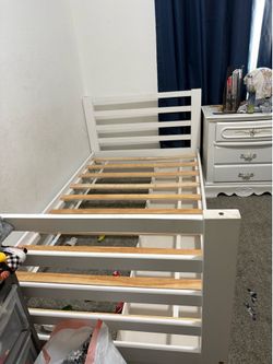 Twin bed