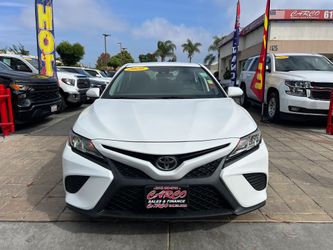 2020 TOYOTA CAMRY SE 