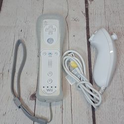 Nintendo Wii Remote Control W/ Nunchuck 