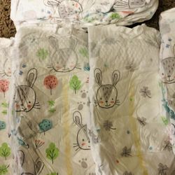 400 Diapers From 0 To 6 New Never Used Open Box 
