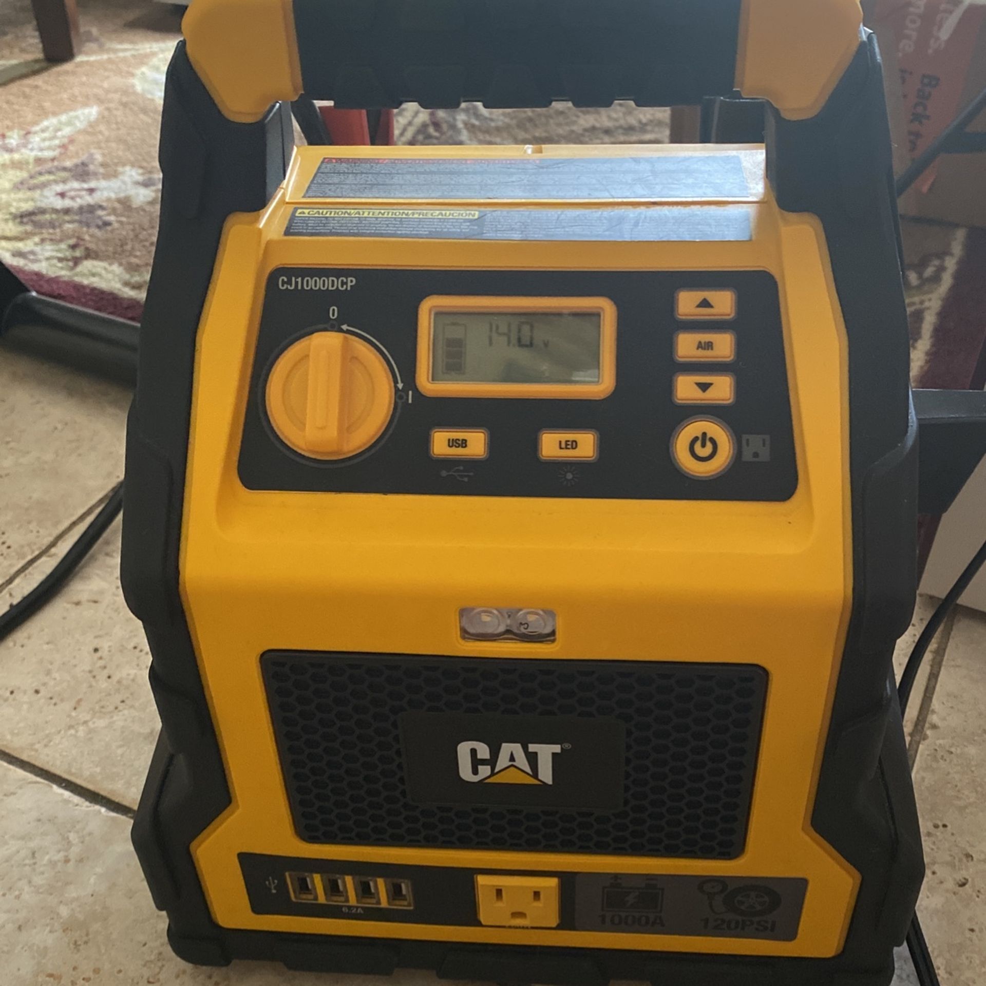 CAT CJ1000DCP 1000 Peak Amp Jump Starter, Power Station, Air Compressor