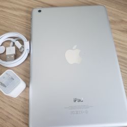 iPad mini 2, 32gb, works with wifi 