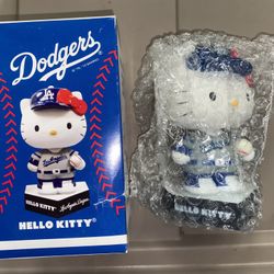 DODGERS HELLO KITTY BOBBLE HEAD 